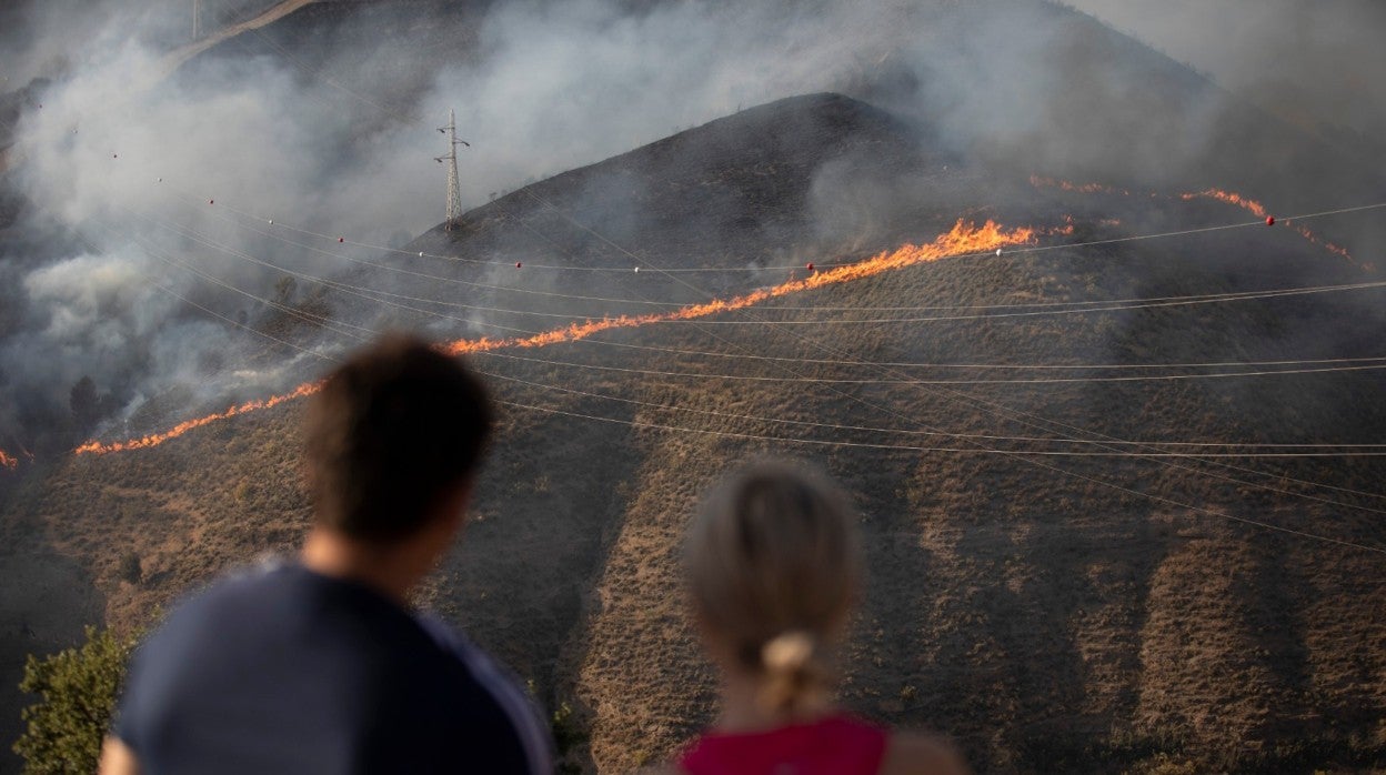 Imagen del incendio en la zona de San Miguel Alto, Granada