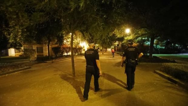 Los dos acusados de un apuñalamiento y una agresión sexual a sendas mujeres en un piso de Córdoba, libres
