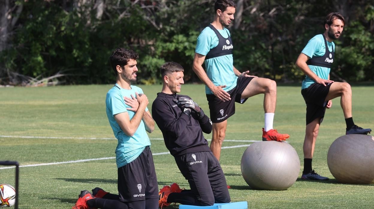 Bernardo Cruz y Toni Arranz junto a Carlos Marín y Álex Bernal en la ciudad deportiva