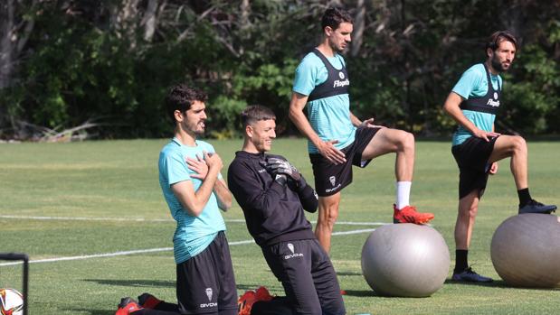 El Córdoba CF afronta las rescisiones de Omar, Arranz y Bernardo con calma