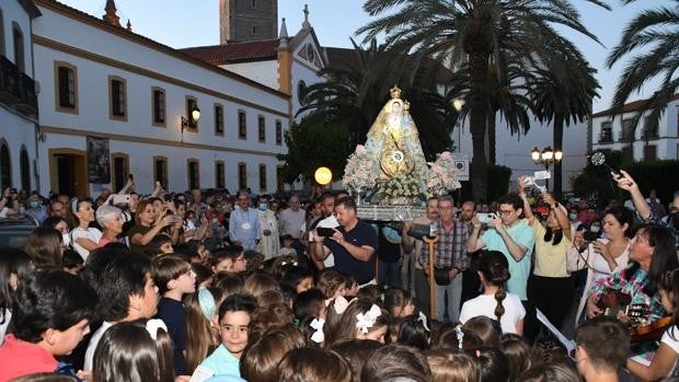 Pozoblanco despide a su patrona, la Virgen de Luna