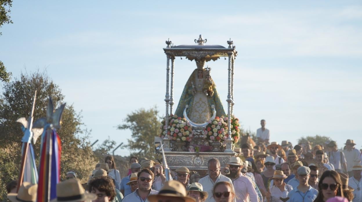 Un momento de la romería de la Virgen de Luna