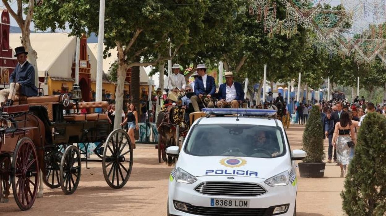 Agentes de la Policía Local en la Feria de Córdoba