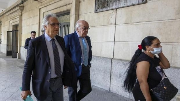 El concejal socialista de Jerez 'enchufado' en la Faffe reconoce ante el juez que fue contratado sin titulación