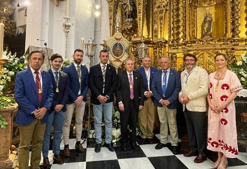 Representantes de la Santa Faz y la Virgen de la Sierra, ante el nuevo guion