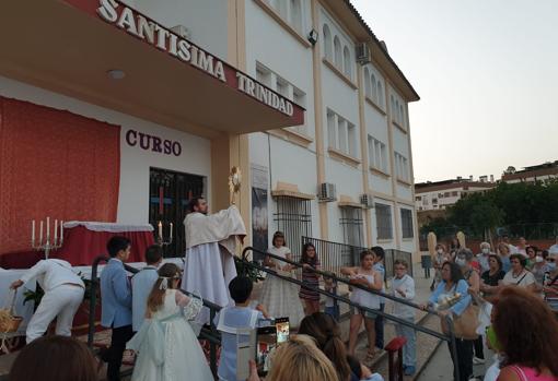 Corpus Christi Córdoba 2022 | (Vídeo) El Santísimo bendice la feligresía de los Trinitarios