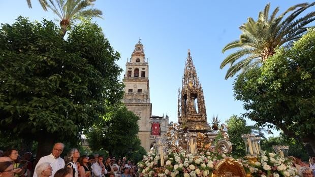 Corpus Christi 2022 | El Rey de la gloria se hace presente entre la fe y las alabanzas de Córdoba