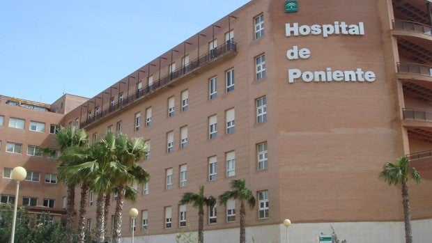 Obras de emergencia por goteras en paritorios, UCI y quirófanos del Hospital de Poniente en Almería