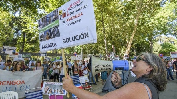 El Gobierno andaluz estalla contra María Jesús Montero por negarse a rescatar Abengoa por motivos «políticos»