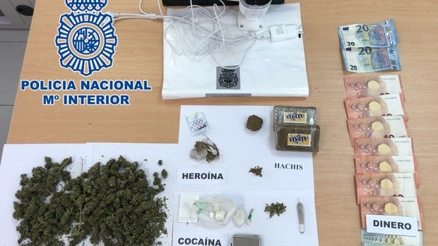 Cae un punto de venta de droga en Cabra tras avisar los ciudadanos a la Policía