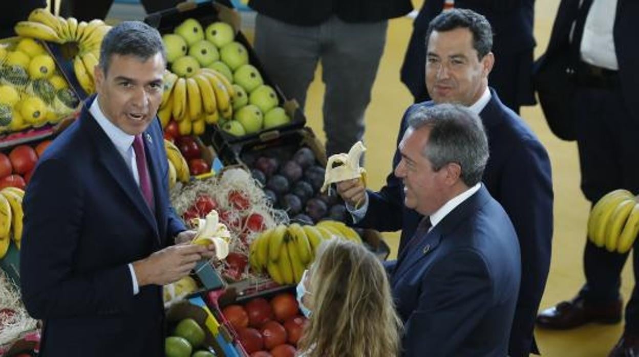 Pedro Sánchez coincidió con Juanma Moreno en un foro en Sevilla en octubre