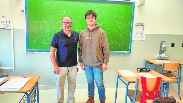 Un alumno del IES Aguilar y Eslava de Cabra, mejor Premio de Bachillerato de Córdoba