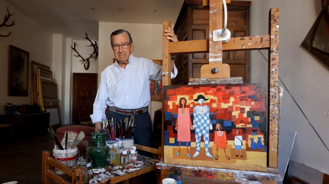 El pintor Mariano Aguayo, el pasado martes, en su estudio de Córdoba