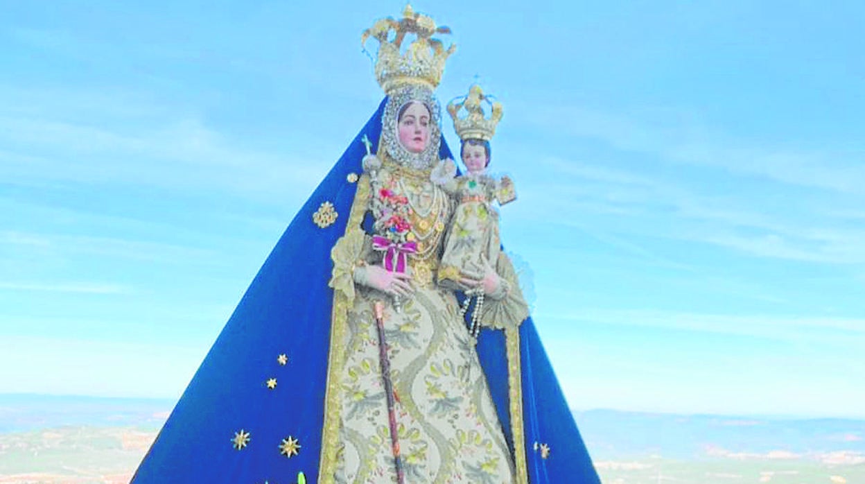 La Virgen durante la procesión