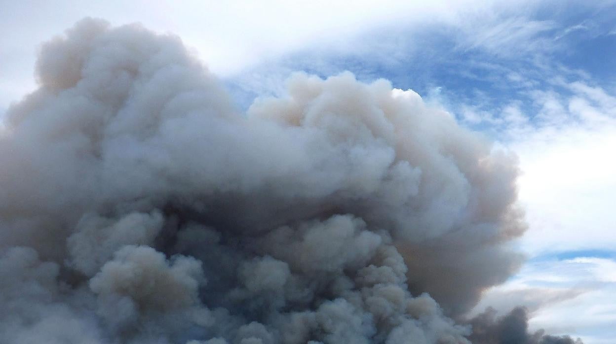 Incendio en la bahía de Bremer (Australia).