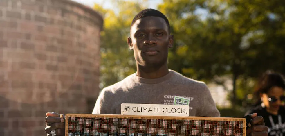 Nyombi Morris, ugandés de 24 años, en una de las protestas contra el cambio climático.