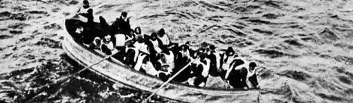 Un bote del Titanic acercándose al Carpathia