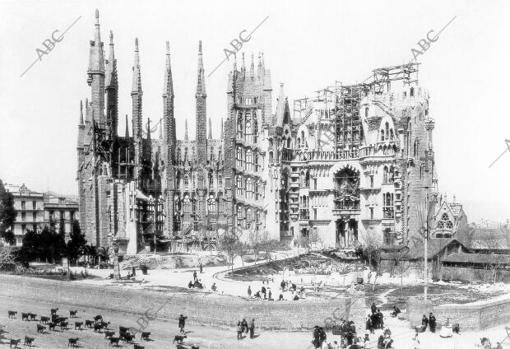 La Sagrada Familia, a principios del siglo XX