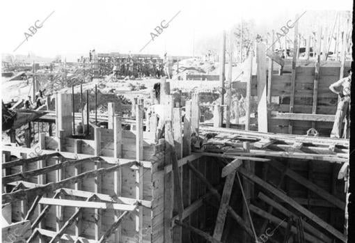Obras del nuevo campo del Real Madrid en 1945