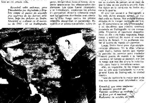 Budyonny, a la izquierda de la fotografía