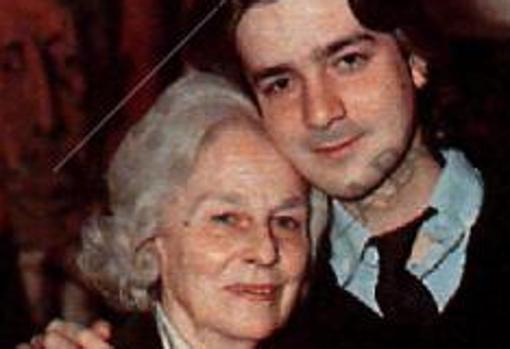 Michi Panero junto a su madre.