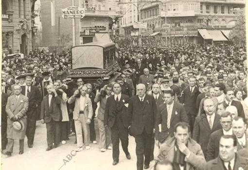 Entierro de Vicente Blasco Ibáñez.