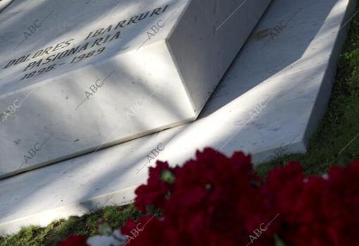Tumba de Dolores Ibarruri, «La Pasionaria»