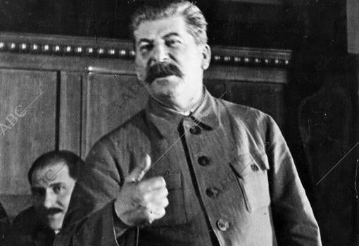 Stalin durante uno de sus Discursos