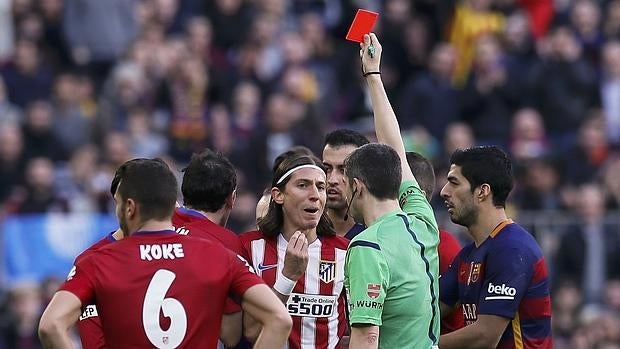 Apelación reduce a un partido la sanción a Filipe Luis