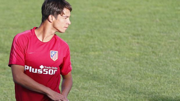 Óliver, Manquillo y Diogo Jota apuran su salida