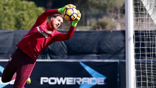 Oblak recibe el alta y entra en la convocatoria para Leverkusen