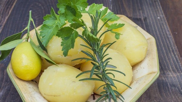 Esta es la forma de comer patatas que cuida tu microbiota