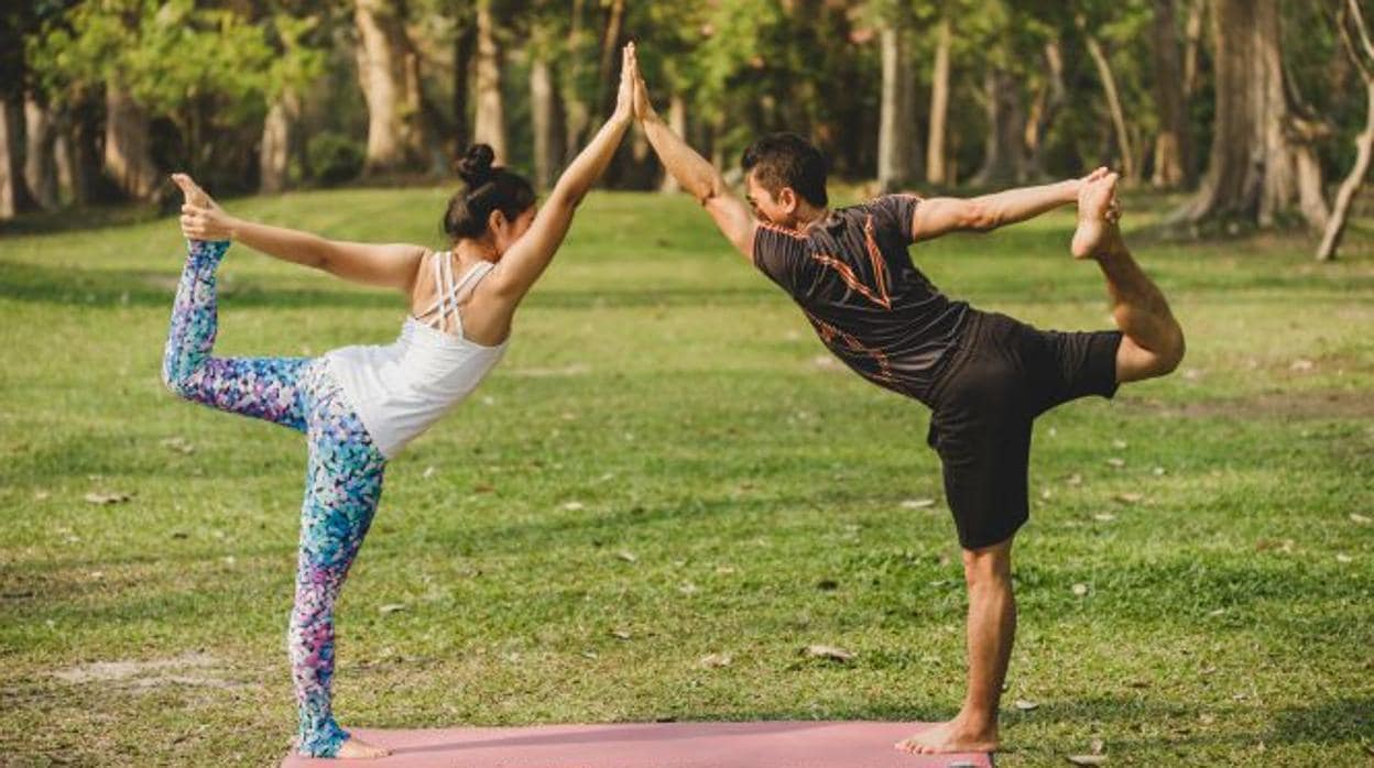 El yoga mejora la complicidad