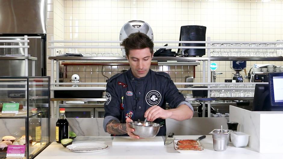 La cena ligera perfecta: tosta de aguacate y salmón con la receta del Chef Bosquet