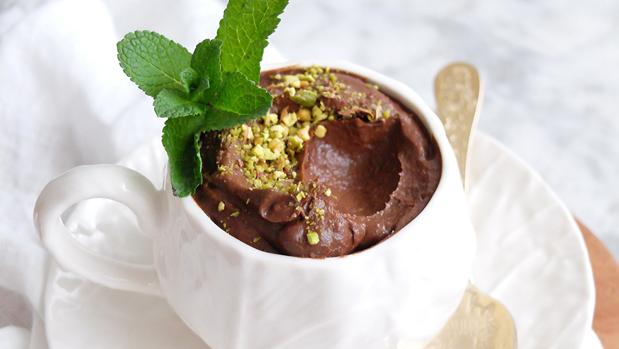 Mousse de aguacate y cacao: el postre saludable para escapar del azúcar