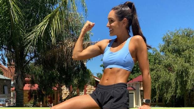 Los ejercicios más eficaces según Kayla Itsines, «reina» fitness de YouTube