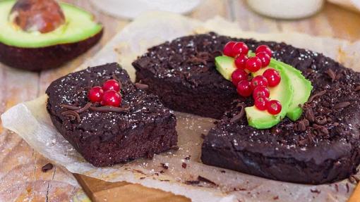 Brownie cremoso de aguacate.