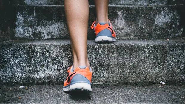 Adelgazar caminando: cuántos pasos debo dar por minuto para perder peso