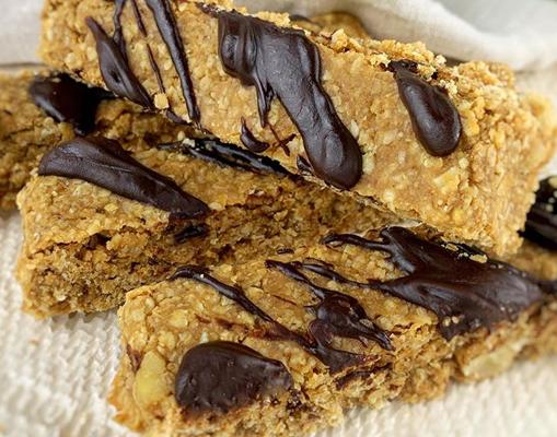 Barritas de avena, nueces y chocolate