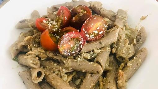 Pasta con sardinas y anchoas.