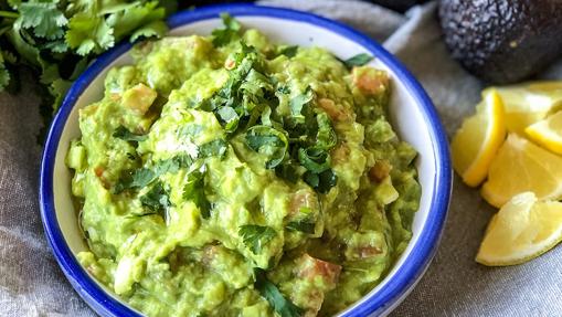 Guacamole con jalapeños.