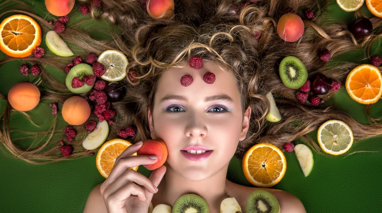 Todo lo que hace una mala alimentación a la piel: acné, envejecimiento prematuro y pérdida de brillo