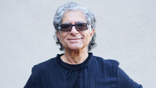 Deepak Chopra: «Meditar no es luchar contra un pensamiento, sino aprender a comprenderlo»