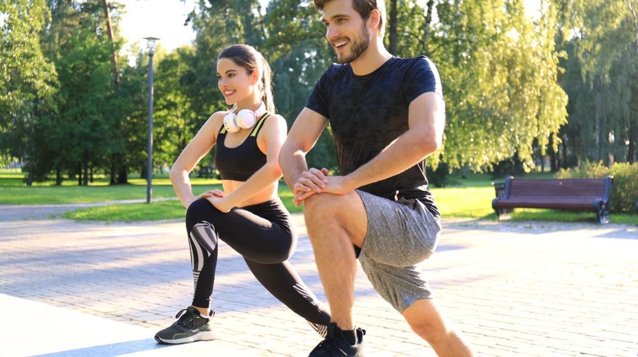 La rutina perfecta para hacer ejercicio en pareja al aire libre