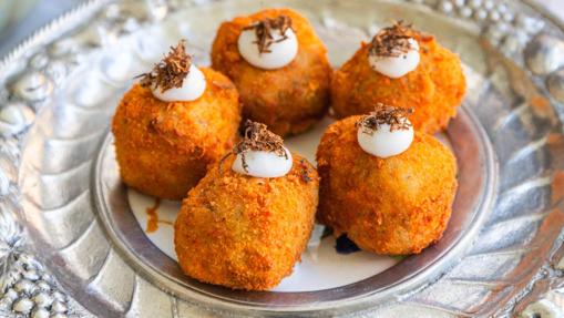 Croquetas de cebolla y leche.