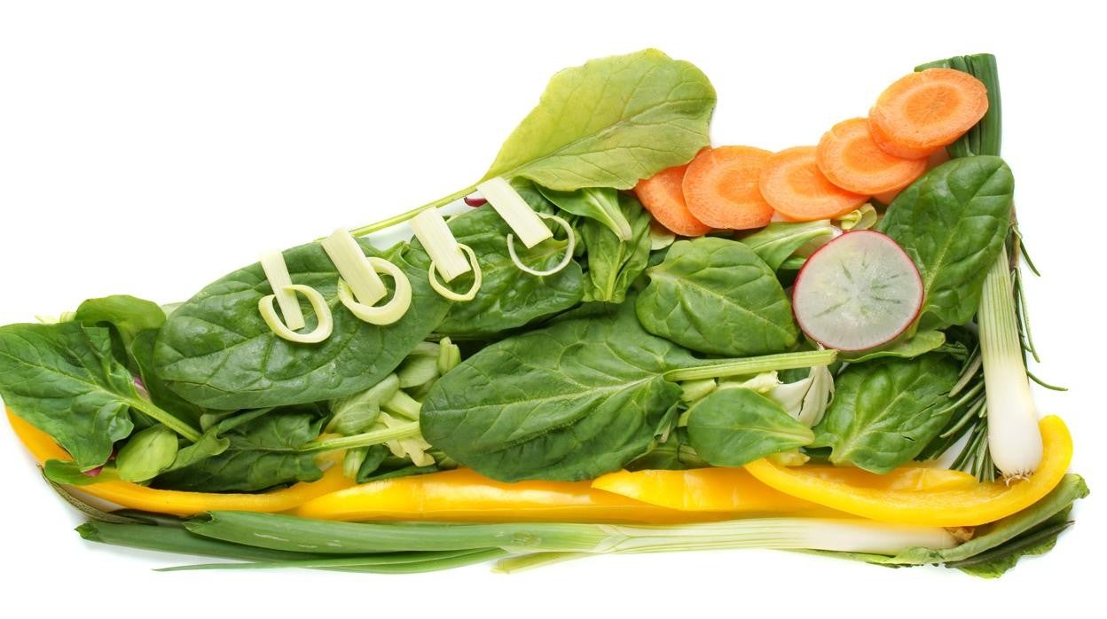 En contra de la creencia popular uno de los principales errores que se cometen en relación a la nutrición deportiva es comer poco.