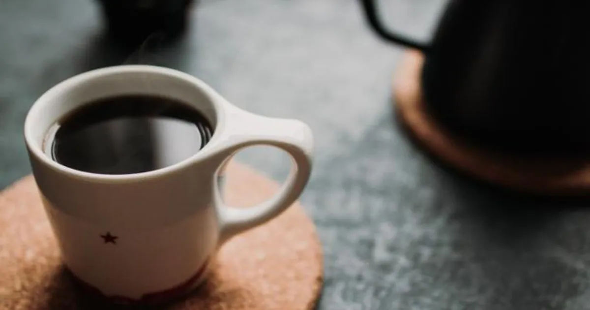 El consumo de cafeína contribuye a reducir las molestias de las agujetas.