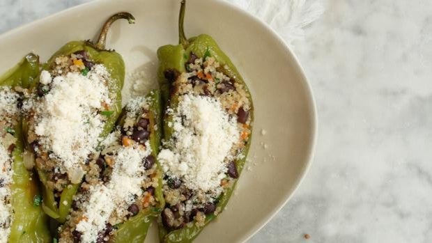 La receta de pimientos rellenos más saludable, saciante y original