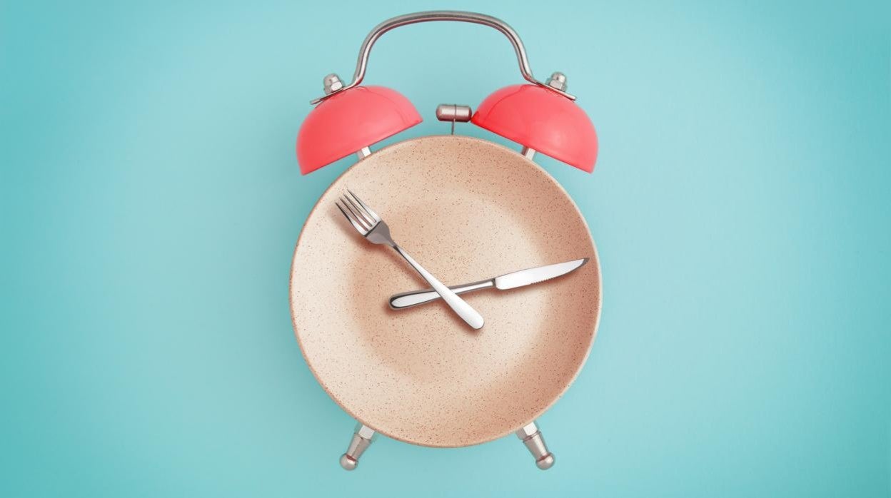 ¿Es bueno hacer ayuno intermitente?