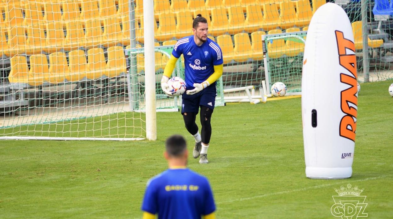 El guardameta argentino durante el entrenamiento de este jueves